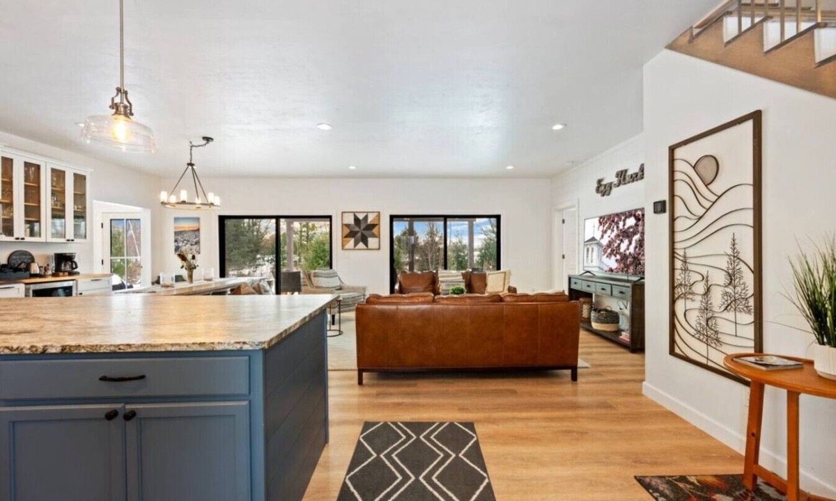 Egg Harbor House | Egg Harbor New Home on Golf Course w/Game Room