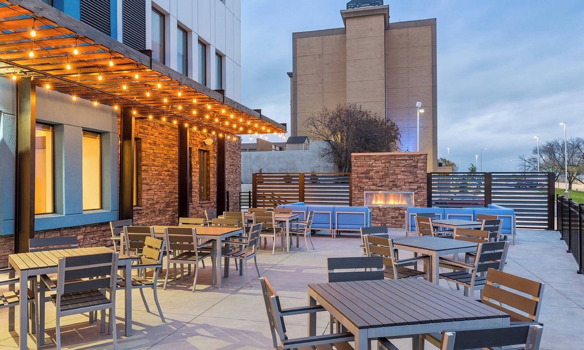 Downtown Des Moines Hotel | Fairfield Inn & Suites by Marriott Des Moines Downtown