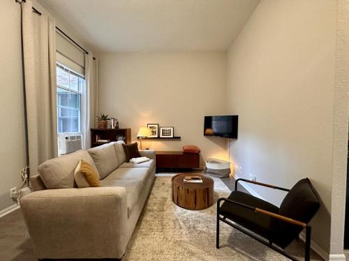 Marquette Apartment | Flexhome Marquette Economy 2BR MP7