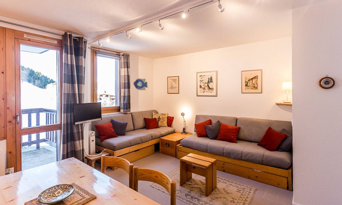 Montchavin Apartment | 2-room apartment near slopes - 5 people
