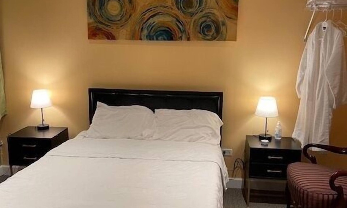 Killgubbin Apartment | Furnished Room's Downtown Chicago