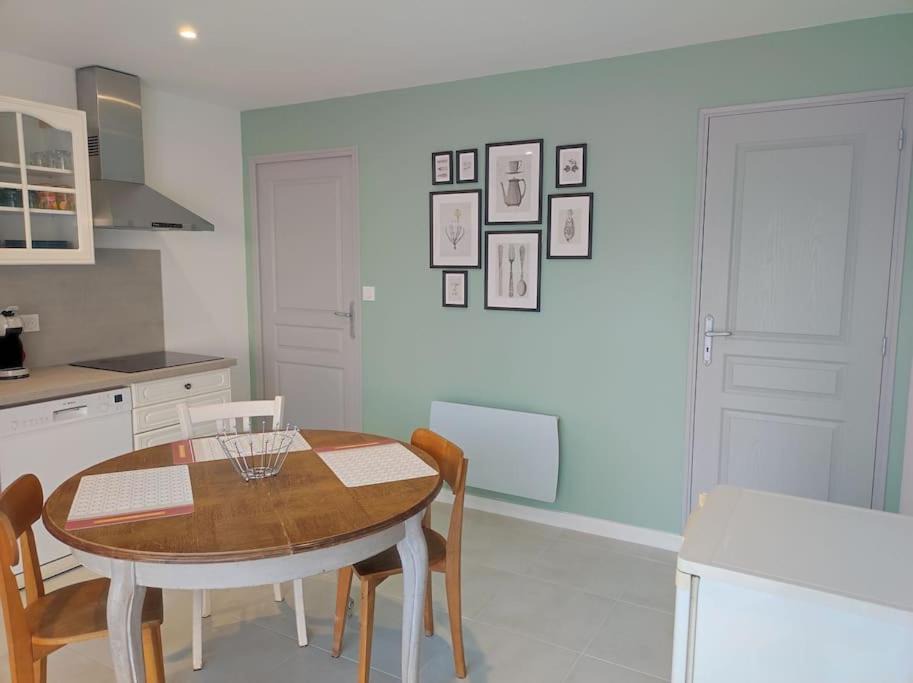 Saint-Claude-de-Diray House | Gîte Les Deux Ailes