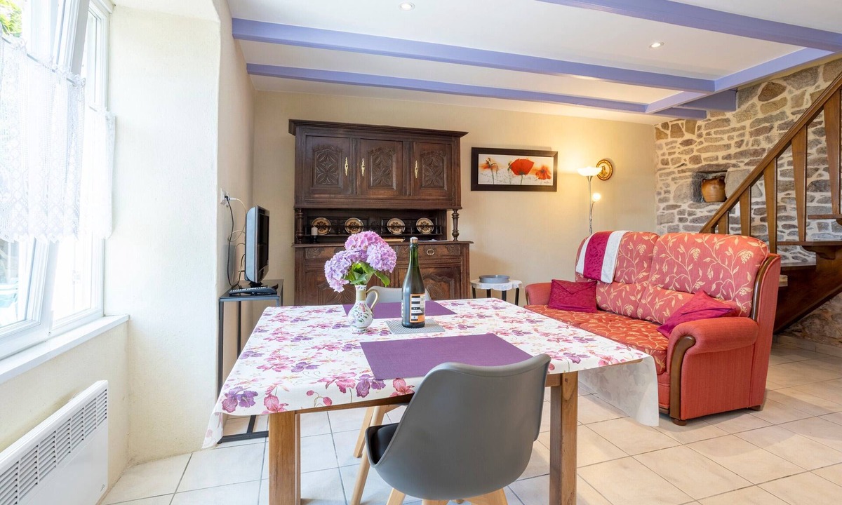 Mahalon House | Gîte Glycine, Kerantum: Shared Garden and Wi-Fi in Mahalon