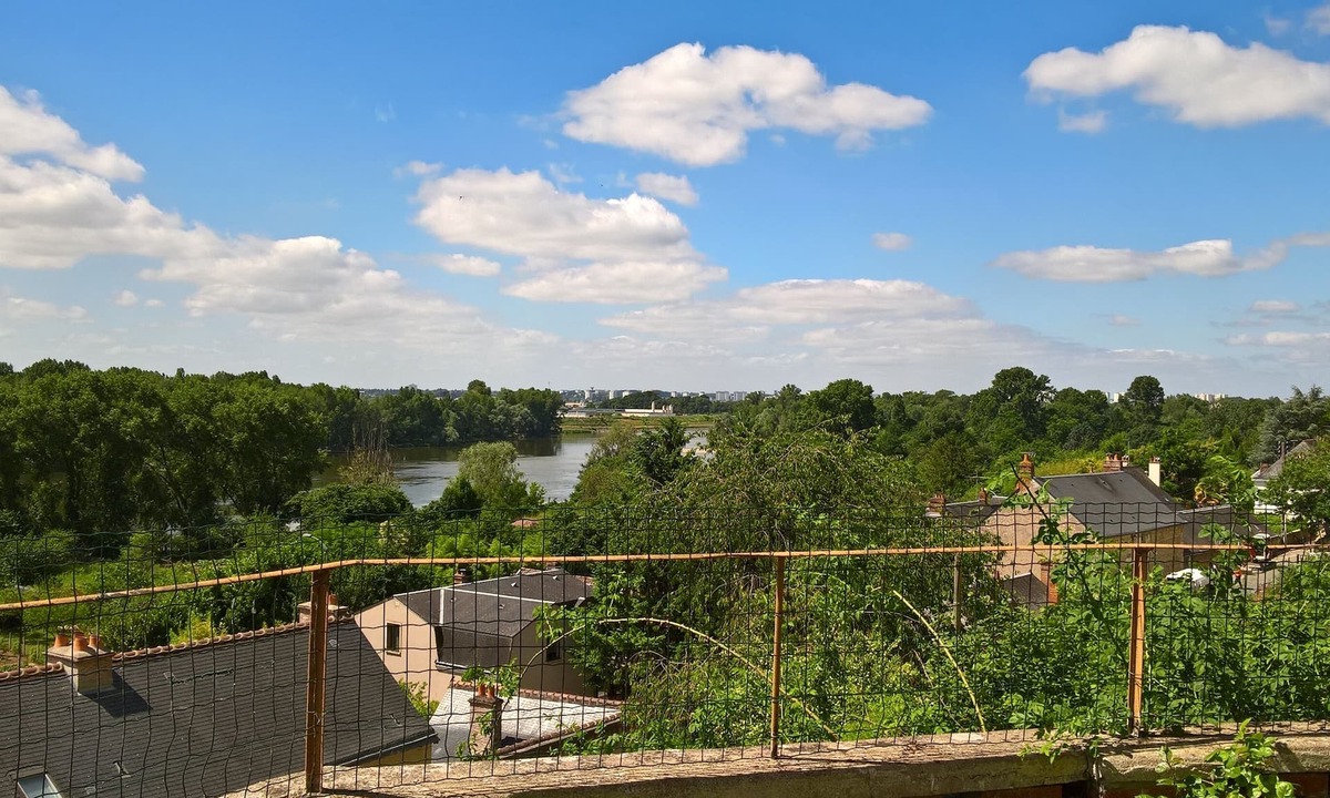Rochecorbon Cottage | Gite Troglodyte Atypique - Garden Suite, Loire view - near the castles