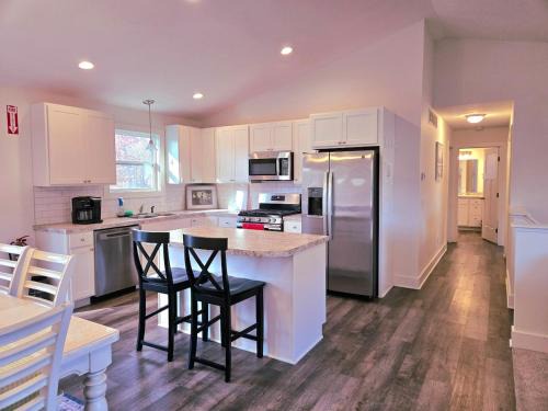 Wyoming House | Grand Rapids Area Stay, Shopping and Entertainment