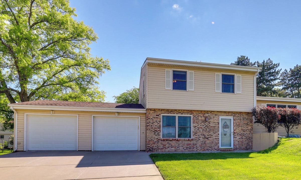 North Central Omaha House | Great for Families! Omaha Getaway w/Yard & Deck