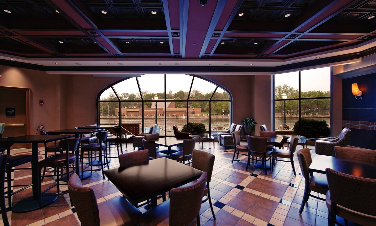 Joliet Hotel | Harrah's Joliet Hotel & Casino - A Caesars Rewards Destination