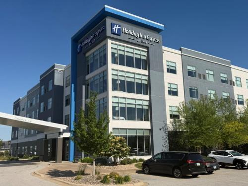 Bettendorf Hotel | Holiday Inn Express Bettendorf - Davenport NE by IHG