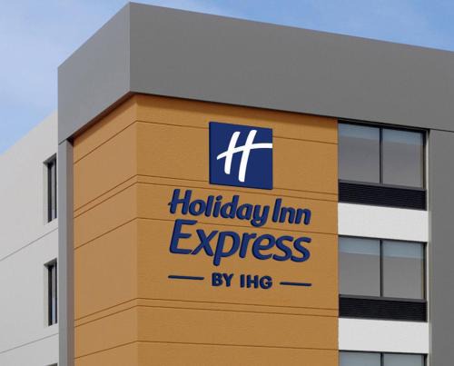 Oak Park Hotel | Holiday Inn Express & Suites Chicago West - Oak Park by IHG
