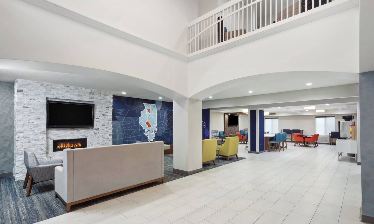 Pekin Hotel | Holiday Inn Express & Suites Pekin (Peoria Area) by IHG