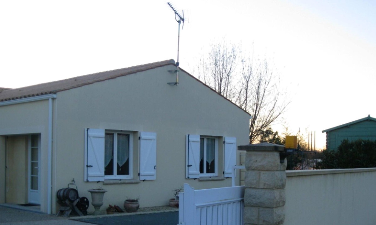 Tonnay-Charente Apartment | Homerez - Nice studio for 2 ppl. with garden and terrace at Tonnay-Charente