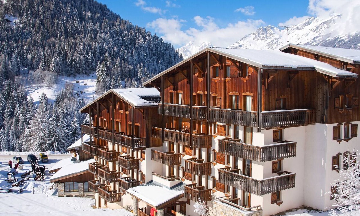 Valfrejus Apartment | Homerez - Studio in Modane mountain view