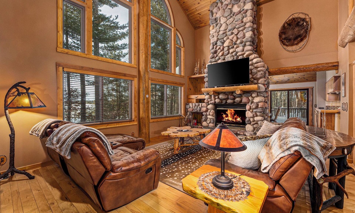 Woodruff House | Hot Tub, Theatre, Pool Table, AC - Lakefront Living!