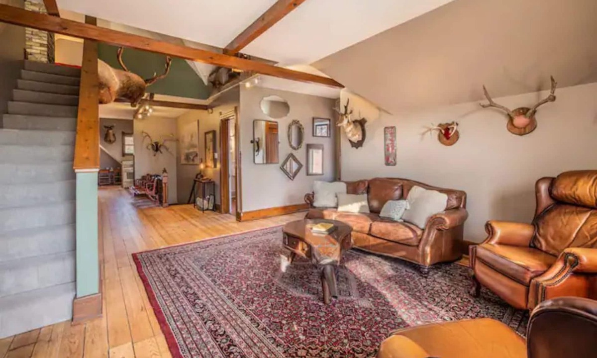 Lower East Side House | Huge Milwaukee Loft Near Shops & Dining + Parking