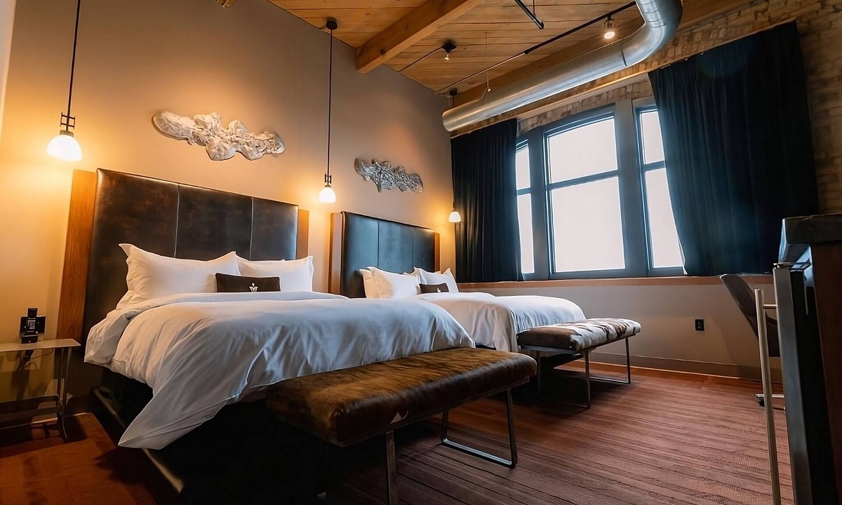 Fifth Ward Hotel | Industrial-Chic Brew City Escape | 3 Deluxe Rooms at The Iron Horse Hotel