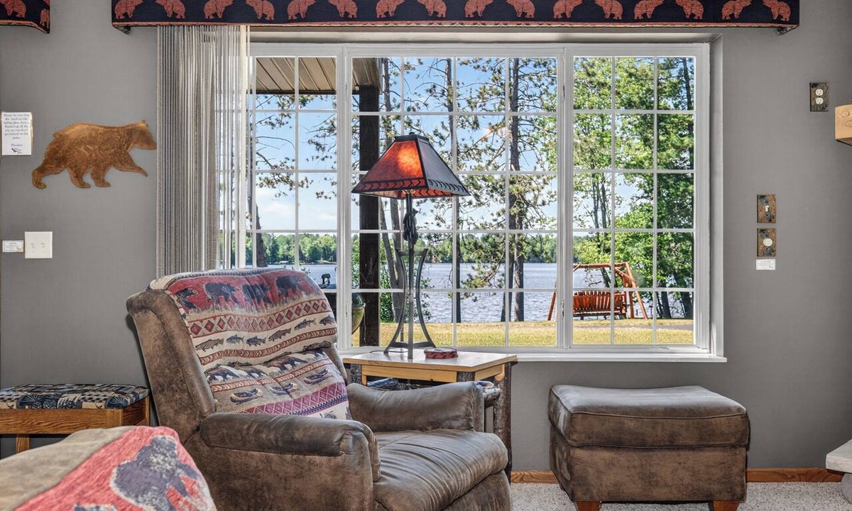 Eagle River Condo | Lake front condo on Eagle River Chain of Lakes with Indoor Pool!