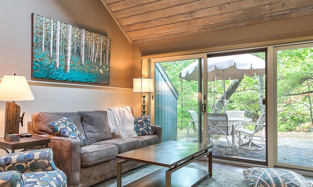 Glen Arbor House | Lake Michigan & Crystal River Townhouse in Glen Arbor