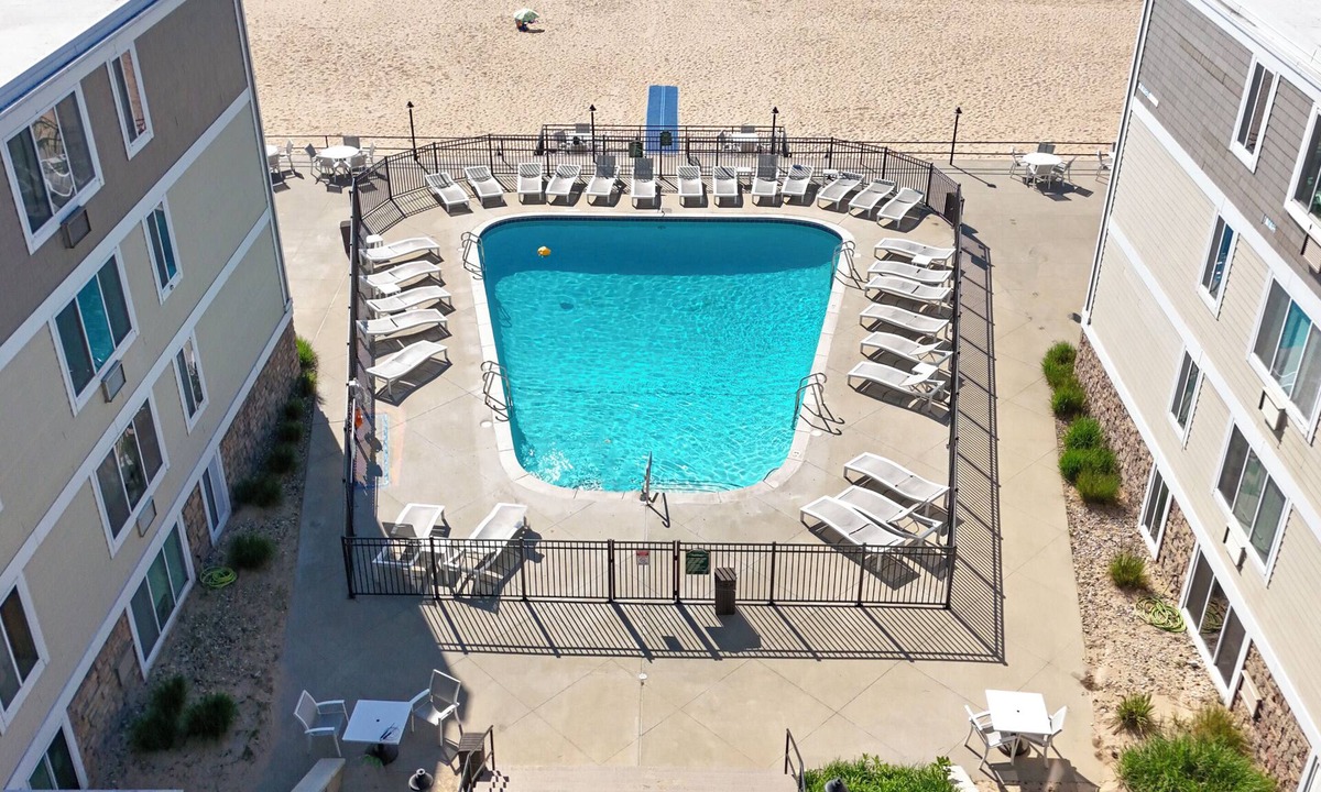 South Haven House | Lakefront Luxury Condo w/Association Beach & Pool