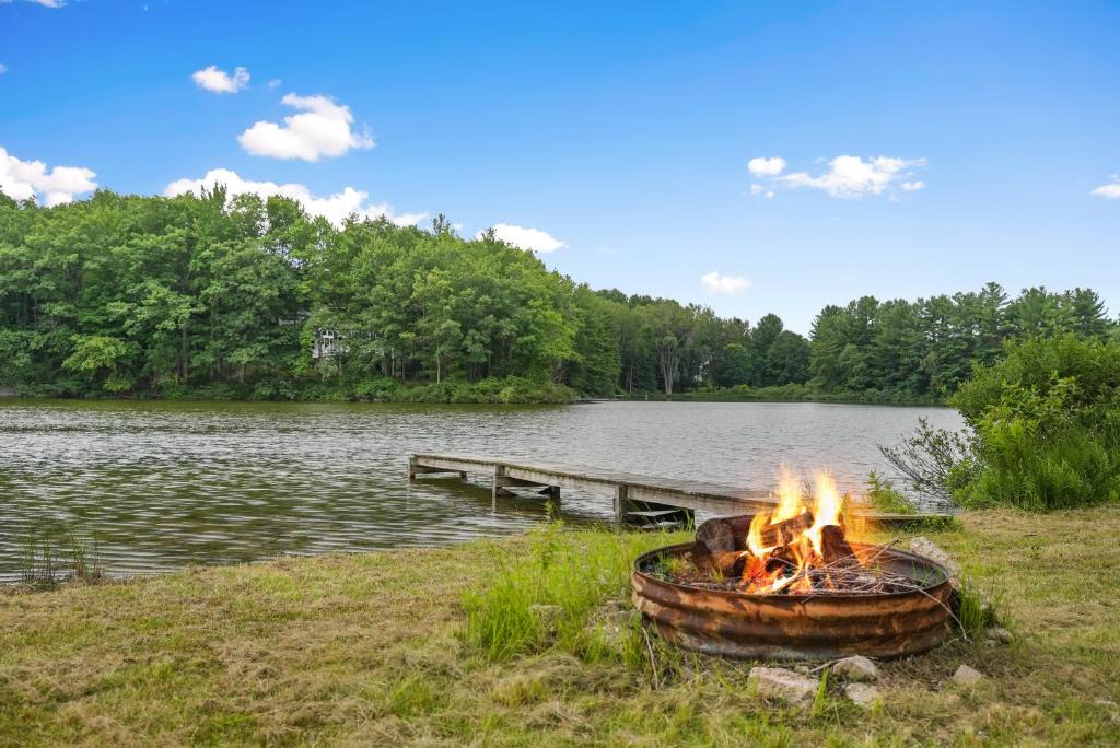 Traverse City House | LAKEFRONT PARADISE 4 bedroom Home w direct lake access, Pets OK