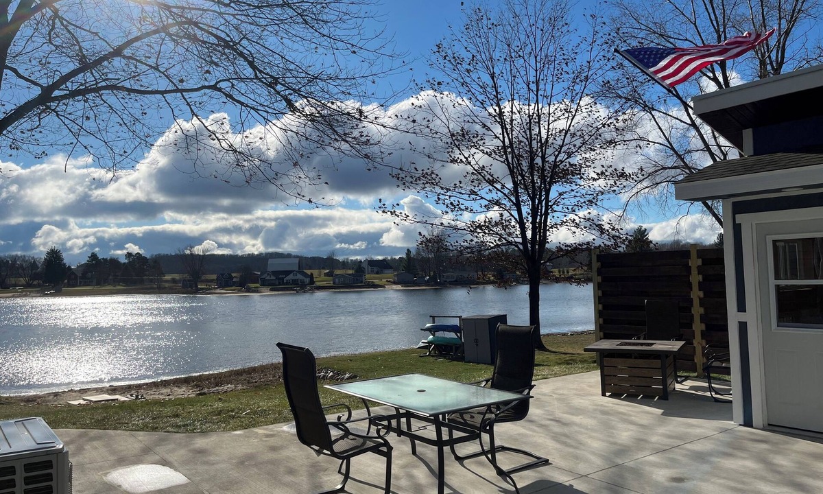 Cadillac Cottage | Lakefront Sauna Spa @ Stoneledge Lake Living