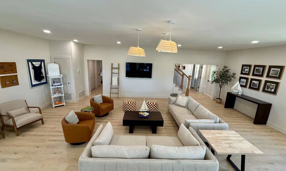 Spirit Lake House | Lakeview Hideaway - Sleeps 14 - Family Retreat