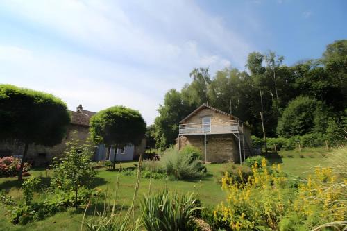 Bersac-sur-Rivalier Bed & Breakfast | Les Jardins D'hélène