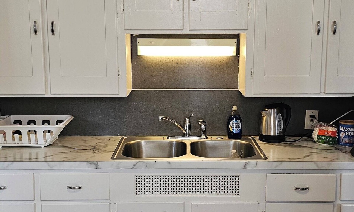Muskegon House | Located Downtown Muskegon, In Walking Distrance of All The Action