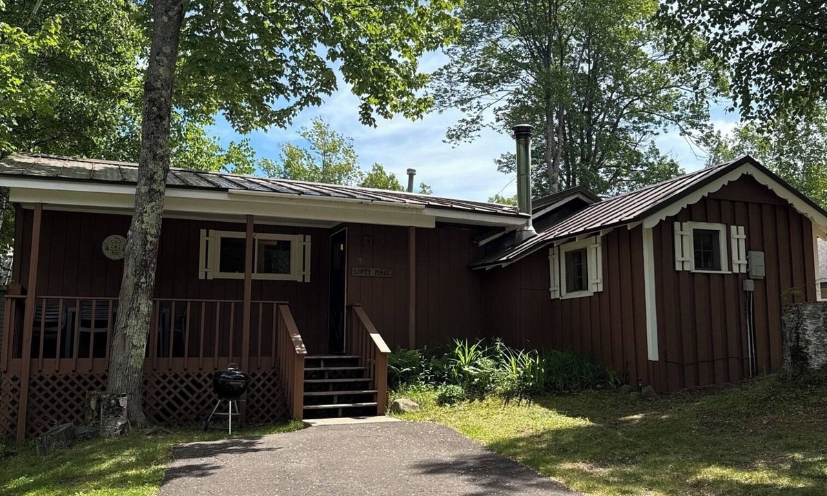 Ontonagon Cottage | Lofty Pines at Miller's Cottages