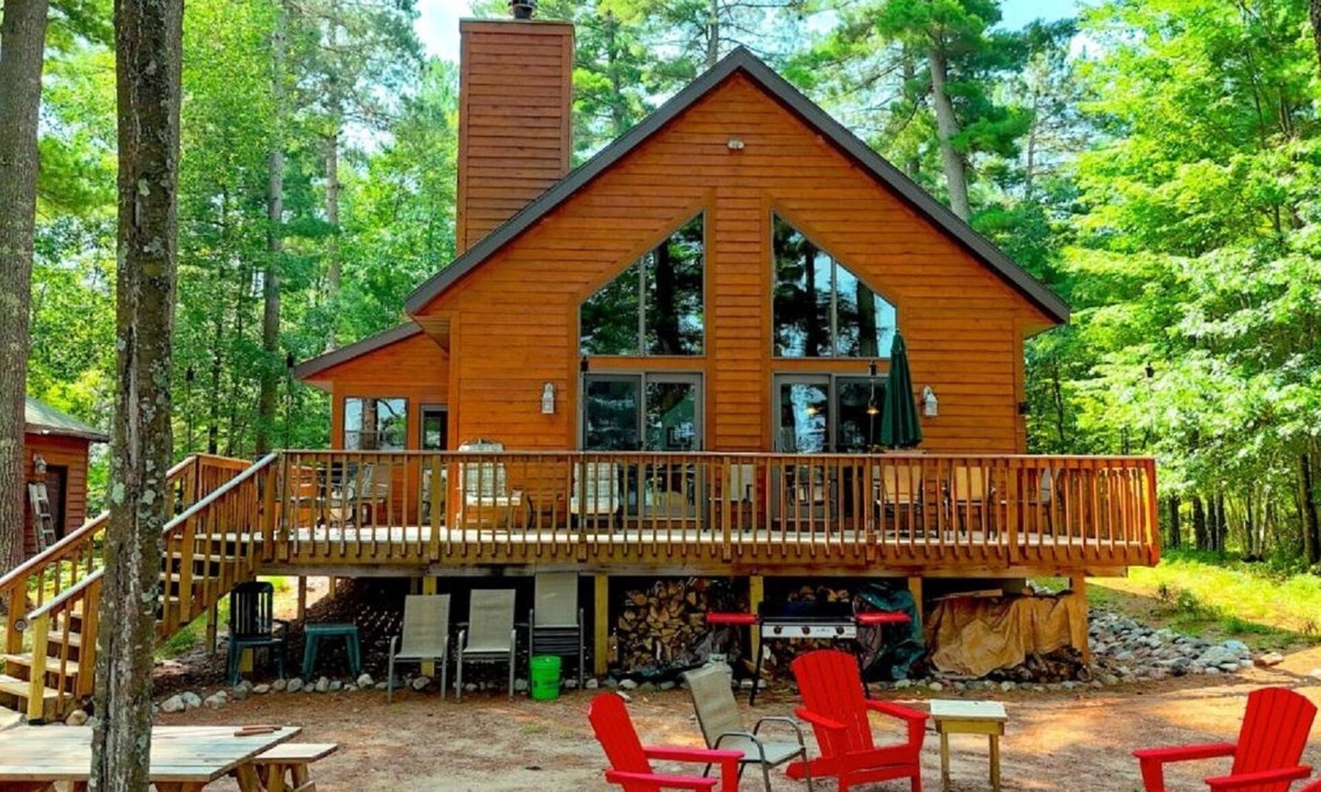 St Germain House | Loon Call Lodge, Lake Home 3-bedroom 2 bath, 3 levels of living space. Sleeps 13