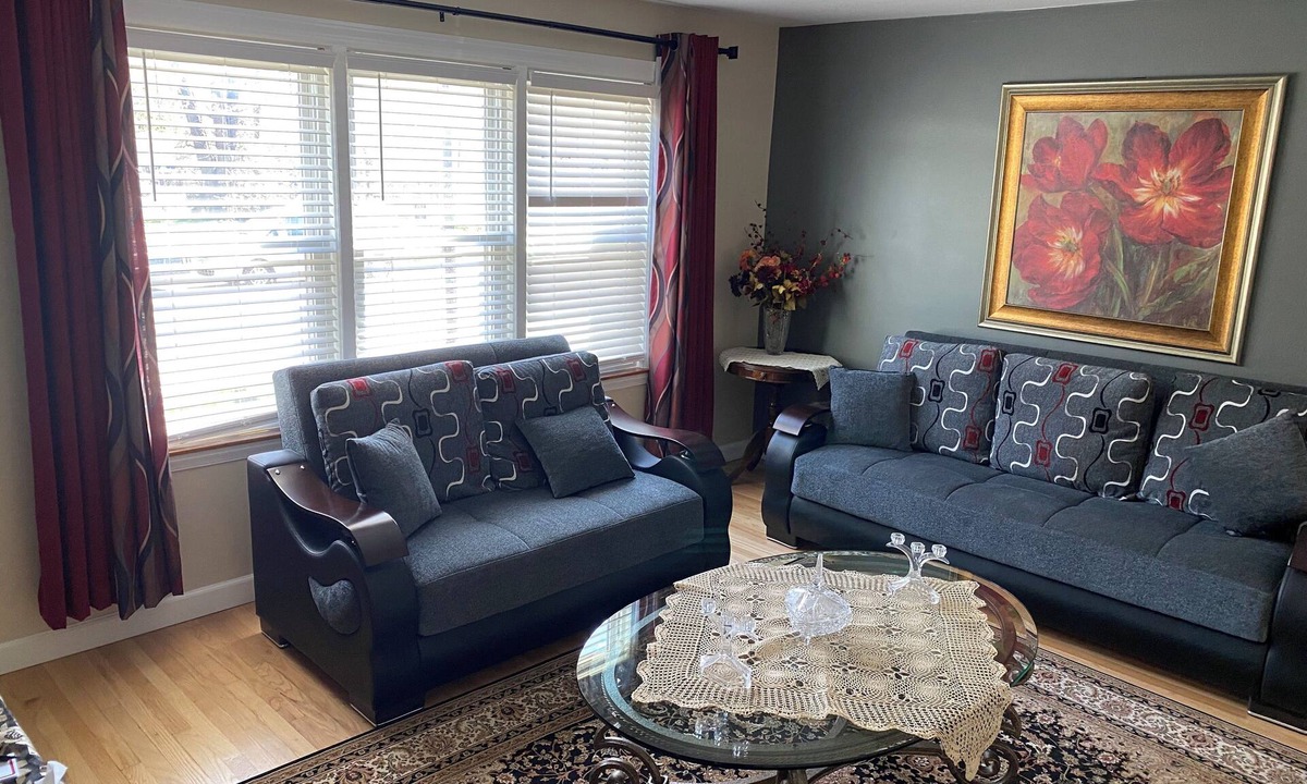 Skokie Apartment | Lovely 2-bedroom apartment with AC in enjoyable Skokie