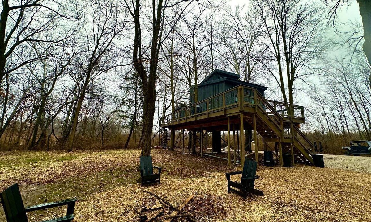 Ottawa Cabin | Luxurious Glamping Tree House at Starved Rock, Perfect for a Weekend Escape from Chicago