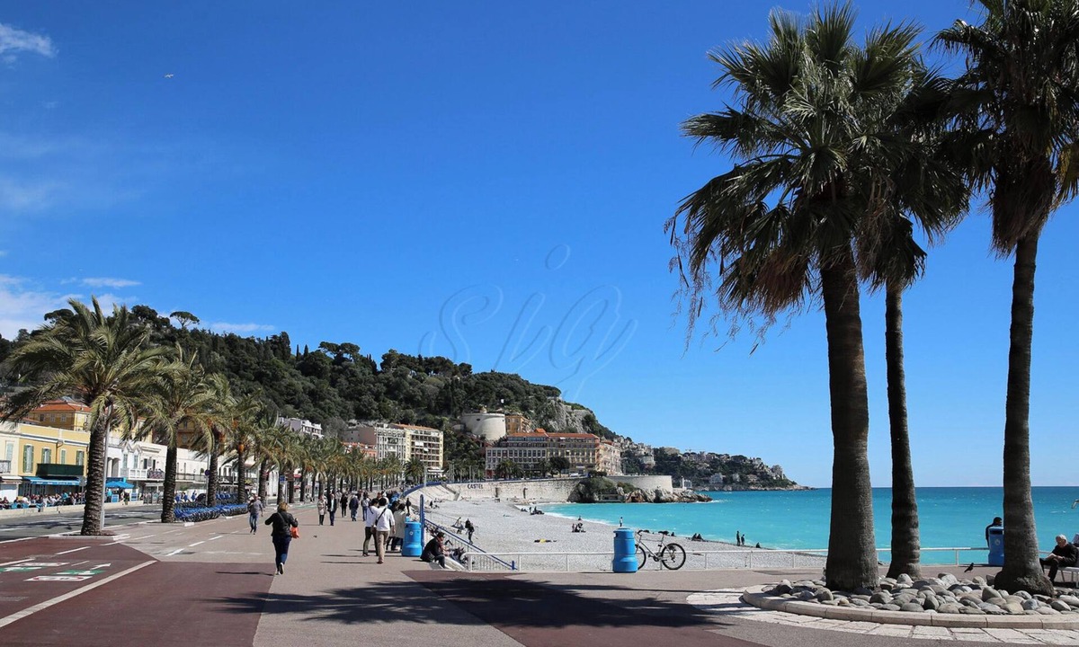 Old Town Apartment | Magnificent air-conditioned apartment 50 metres from the sea