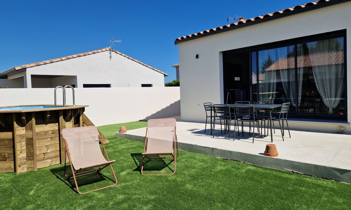 Salleles-d'Aude House | Maison Climatisée Avec Piscine, à 400 m du Canal du Midi. Mer à 30 Minutes