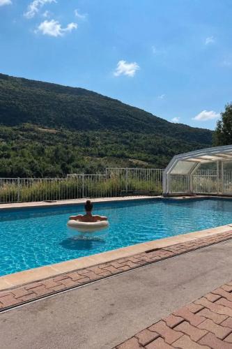 Sias House | Maison confortable à La Roche-sur-le-Buis avec piscine partagée