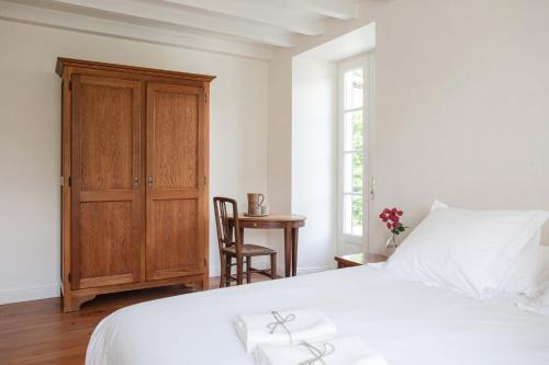 Hasparren House | Maison Gamboia, chambres d'hôtes au calme avec jardin