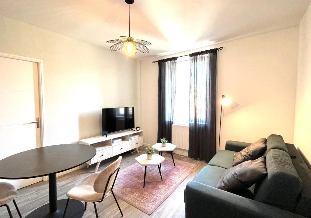 Annemasse Apartment | *Marquer* Bel appartement en centre-ville (M5)