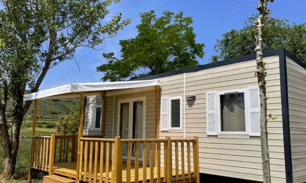 La Douze House | Mobile Home with Terrace for 6 People