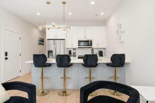 Bronzeville Apartment | Modern 3BR Stay Near DT CHI