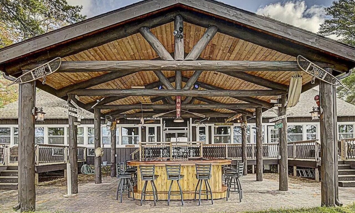 St Germain Cabin | Musky Inn North: 5 BR, 3 BA Lodge in St. Germain, Sleeps 10