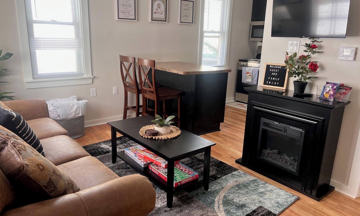 Racine House | New! Cozy Living! Near Microsoft Mt Pleasant