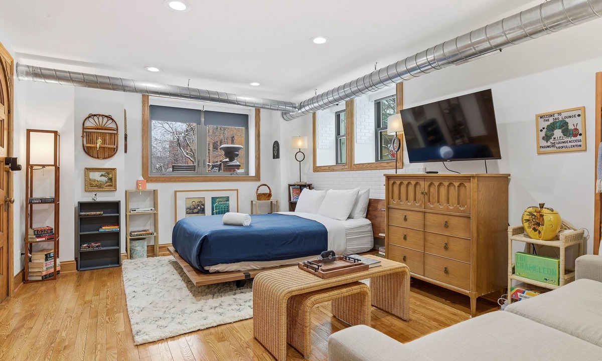Lincoln Park Condo | NEW! Fully Updated Jr. 1 Bed, Steps from Lincoln Park by AllSet Turnover