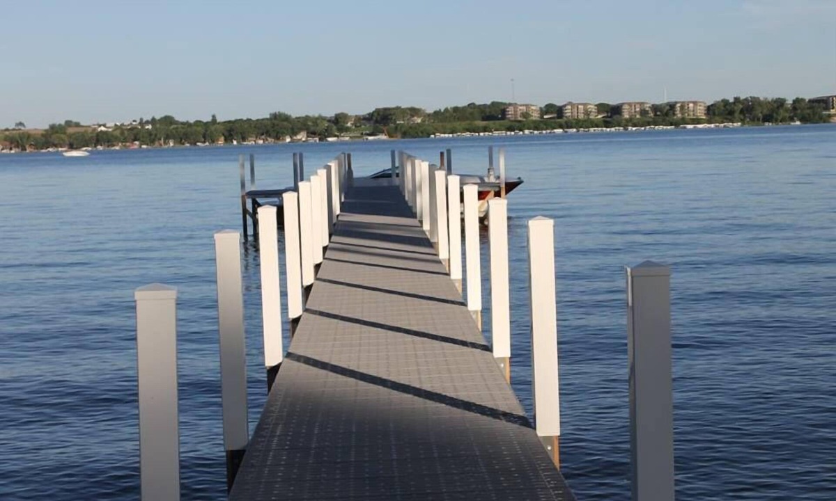 Okoboji Hotel | Okoboji Commons Hotel