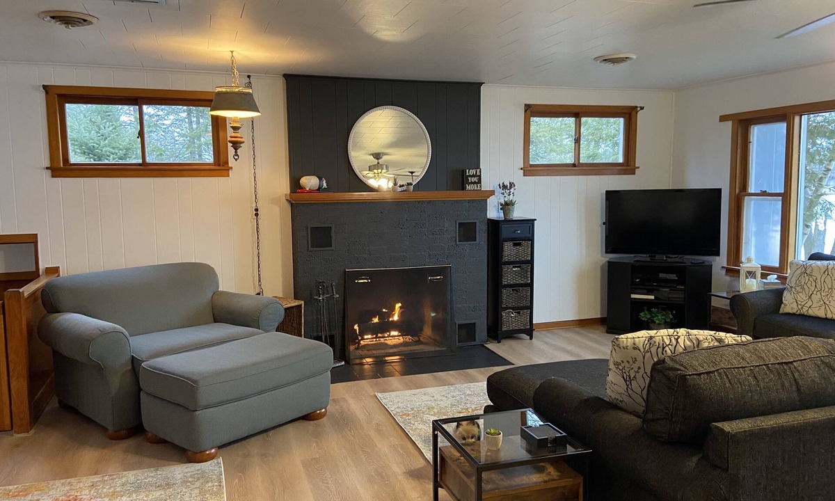 Cadillac Cottage | Ole’s Little Cove Cottage, waterfront, close to snowmobile & side by side trails