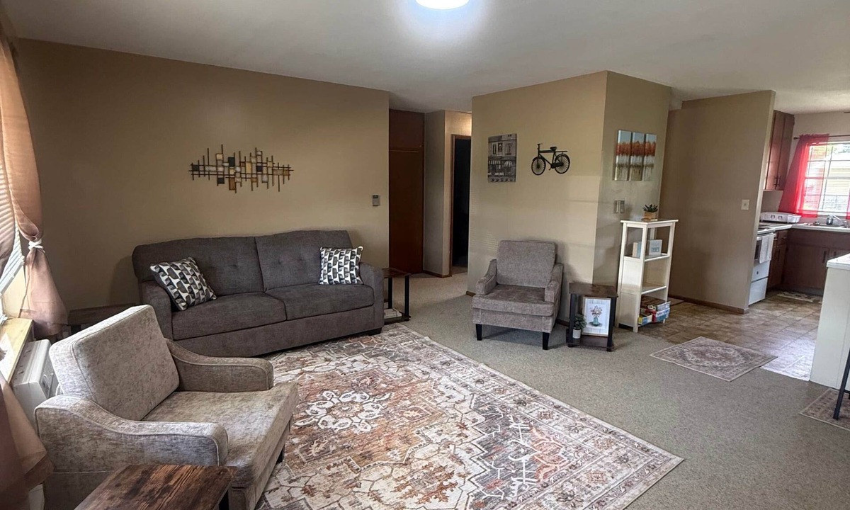 Hoopeston Apartment | Peaceful Retreat A little piece of home