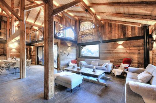 Saint-Nicolas-de-Veroce Apartment | Picherie haut - 15 Pax - Calme - Vue Montagne
