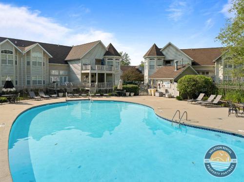 Fontana-on-Geneva Lake House | Pool Beach Walk & Lake Views in Fontana
