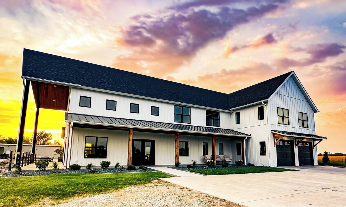 Sperry House | Porches & Pines Barndominium - A Country Retreat Among the Christmas Trees