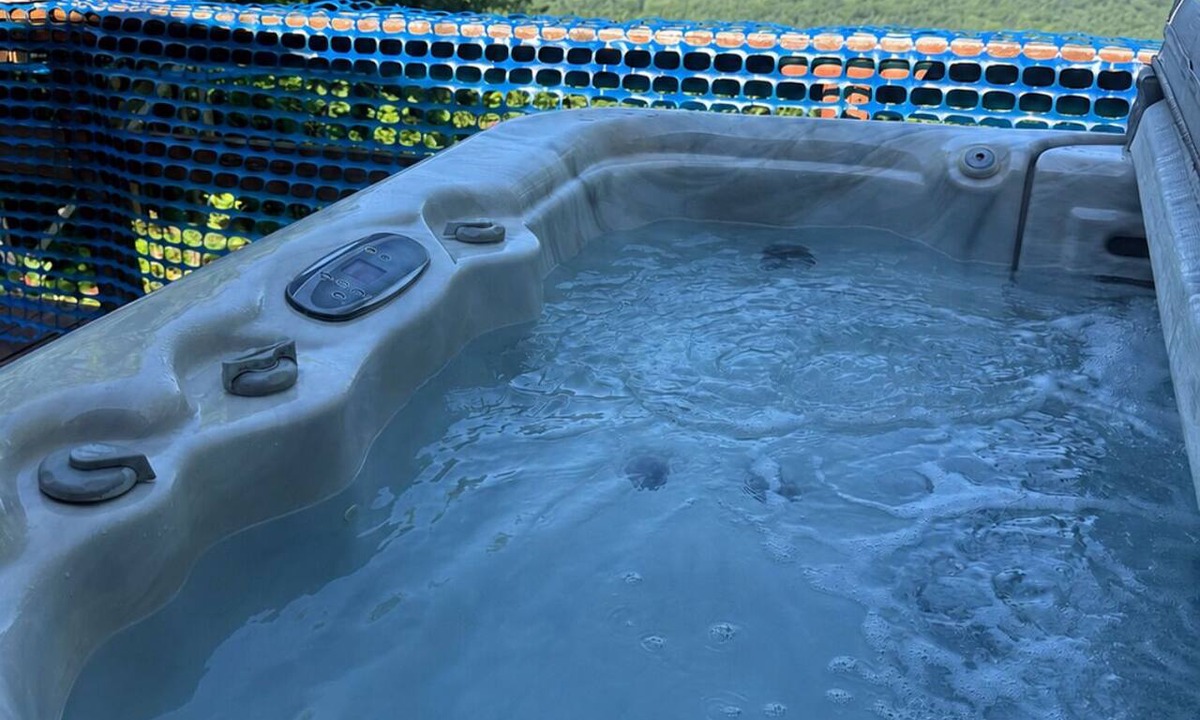 Ontonagon Cabin | Porcupine Mountain View’s with outdoor hot tub