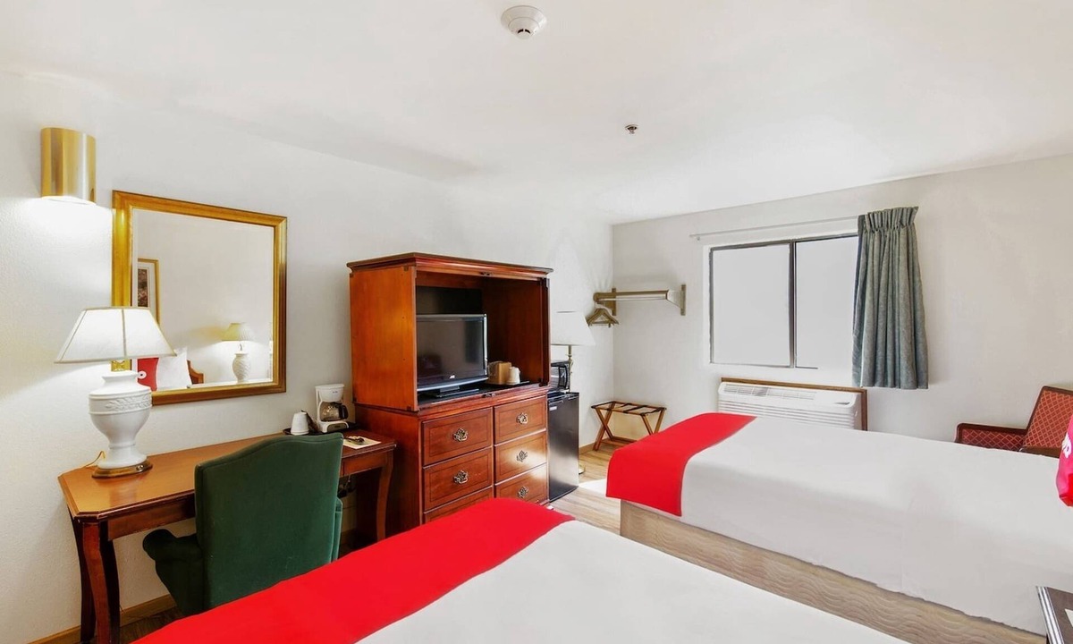 Portage Apartment | Portage|Suite - Two Double
