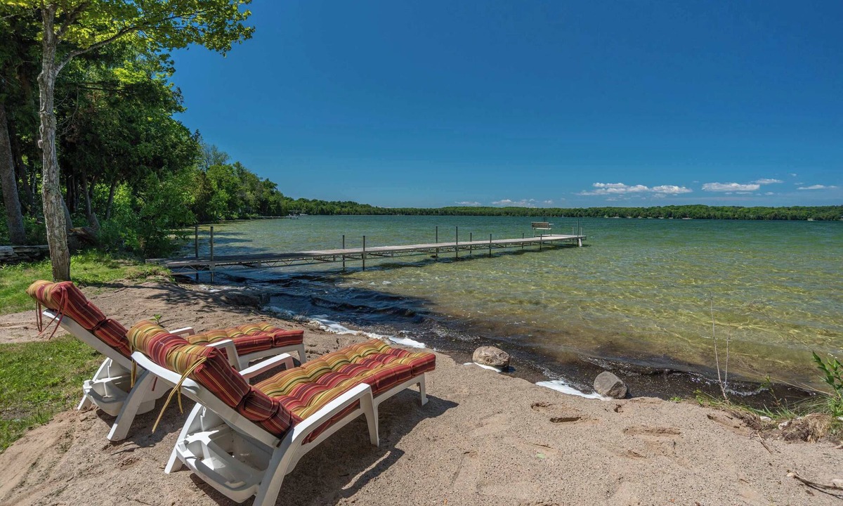 Baileys Harbor Cabin | Private Estate, Kangaroo East Shore!